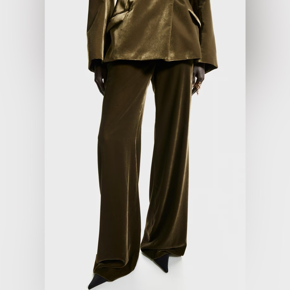 H&M Elegant Olive Green velvet Women's bootcut Pants size 18 NWT